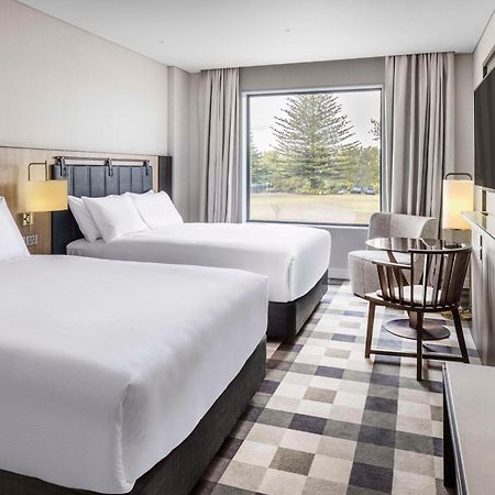 Doubletree By Hilton Auckland Karaka Hotel Bagian luar foto