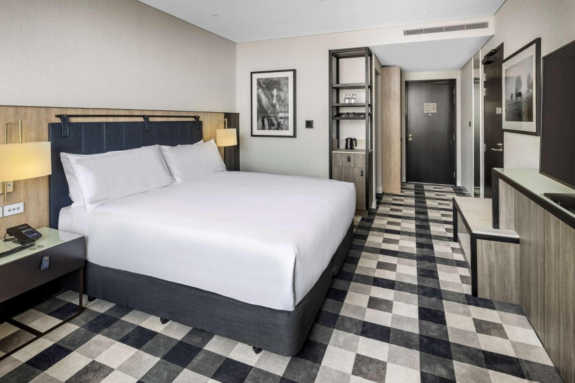 Doubletree By Hilton Auckland Karaka Hotel Bagian luar foto