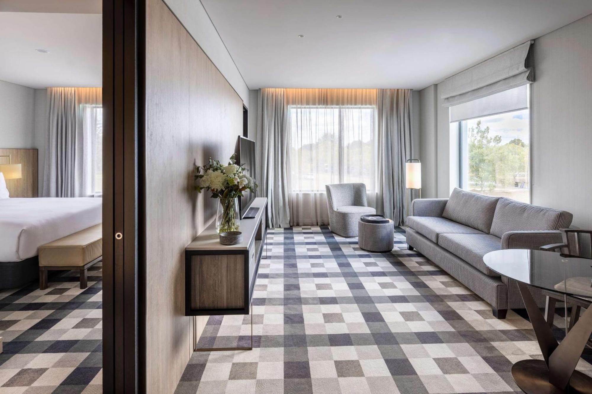 Doubletree By Hilton Auckland Karaka Hotel Bagian luar foto