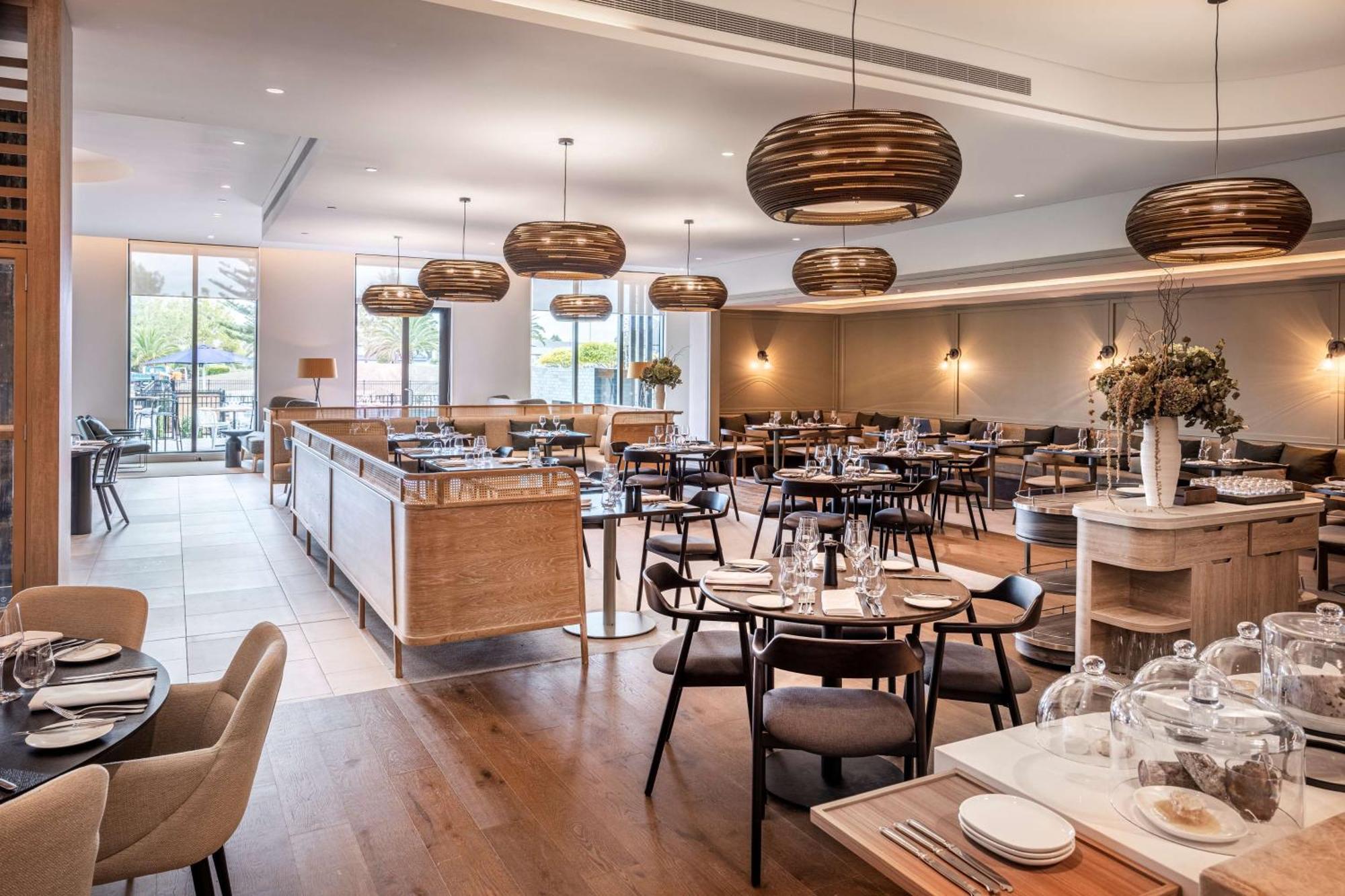 Doubletree By Hilton Auckland Karaka Hotel Bagian luar foto