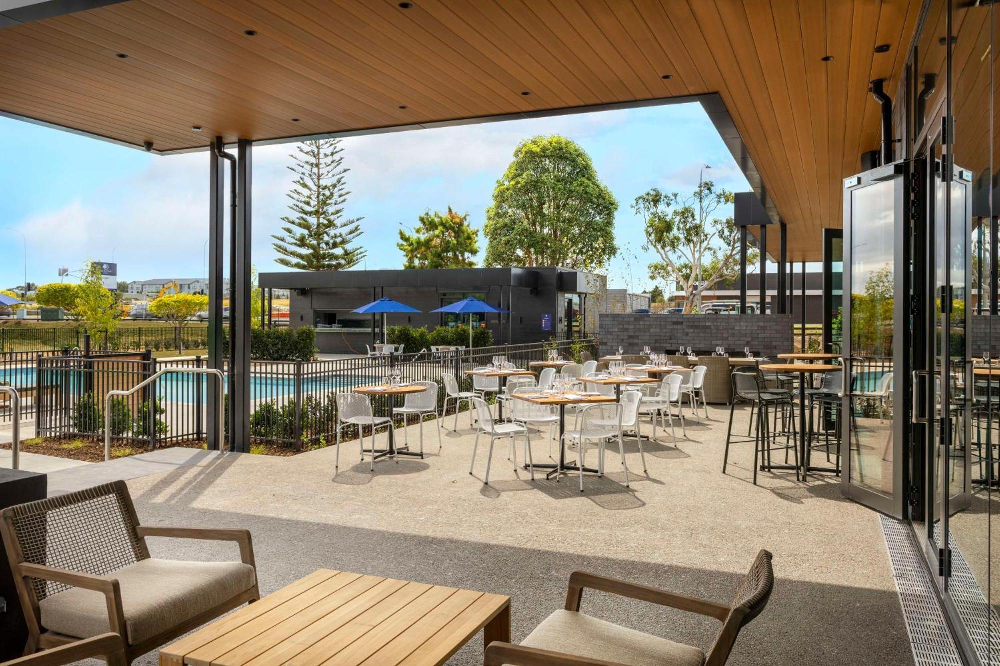 Doubletree By Hilton Auckland Karaka Hotel Bagian luar foto